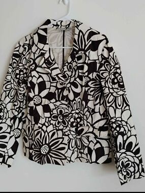 Chico’s Black & White Floral Print Blazer Jacket – Size 2